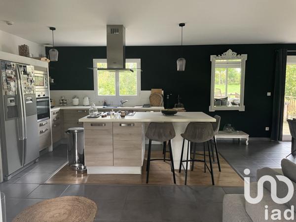 Maison à vendre 7 pièces 200 m² La Chapelle-de-la-Tour