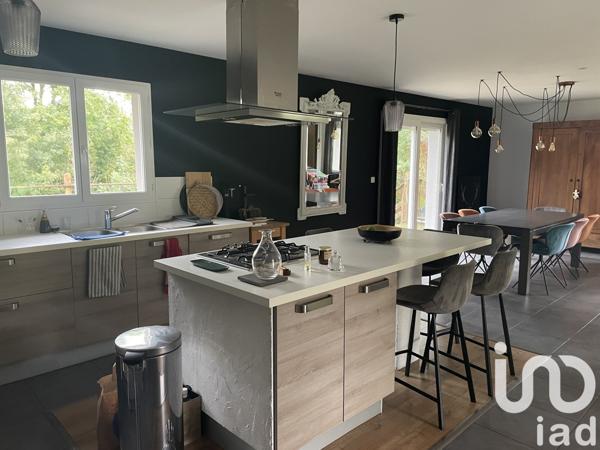 Maison à vendre 7 pièces 200 m² La Chapelle-de-la-Tour