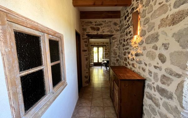 Maison à vendre    6 pièces •  Largentière