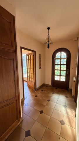 Maison de plain-pied avec garage et atelier à Pineuilh