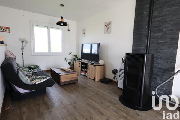 Maison traditionnelle 4 pièces de 79 m² à MAZÉ (49630)