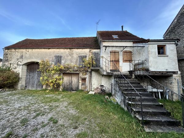 Maison de village avec grange