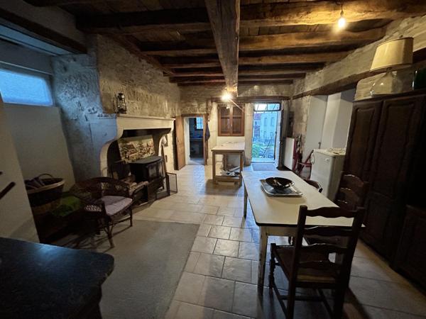 Maison de village avec grange