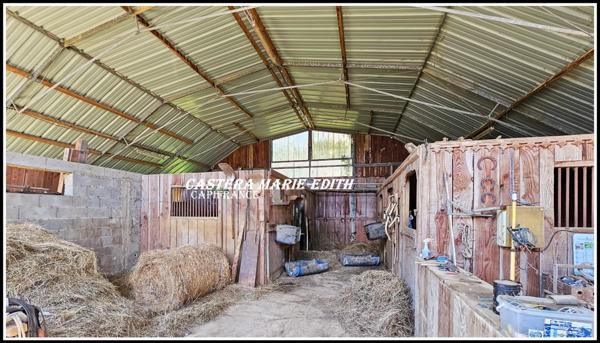 Propriété - 500 M² habitables 26 PIECES- 12 Chambres avec vue Pyrénées à 6 minutes de Marciac – Maison, gîtes, salle Polyvalente d’événements, cabinet de praticien, Prairies et dépendance