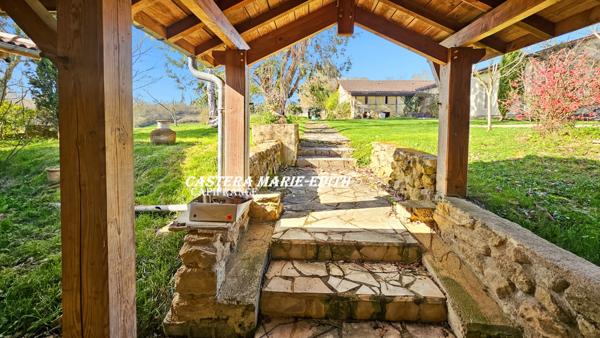 Propriété - 500 M² habitables 26 PIECES- 12 Chambres avec vue Pyrénées à 6 minutes de Marciac – Maison, gîtes, salle Polyvalente d’événements, cabinet de praticien, Prairies et dépendance