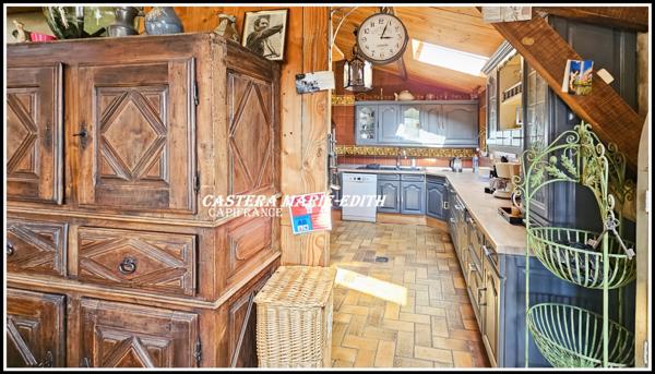 Propriété - 500 M² habitables 26 PIECES- 12 Chambres avec vue Pyrénées à 6 minutes de Marciac – Maison, gîtes, salle Polyvalente d’événements, cabinet de praticien, Prairies et dépendance