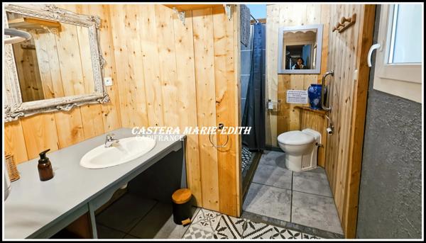 Propriété - 500 M² habitables 26 PIECES- 12 Chambres avec vue Pyrénées à 6 minutes de Marciac – Maison, gîtes, salle Polyvalente d’événements, cabinet de praticien, Prairies et dépendance