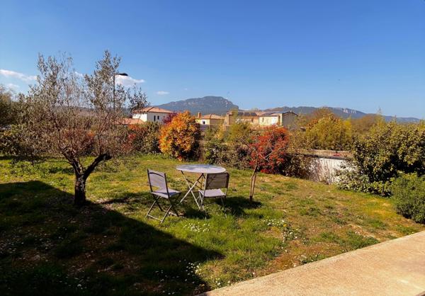 Villa d'architecte de type 4 avec vue imprenable sur le Pic Saint Loup proche de SAINT MATHIEU DE TREVIERS (34)