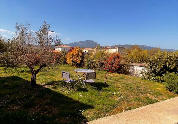 Villa d'architecte de type 4 avec vue imprenable sur le Pic Saint Loup proche de SAINT MATHIEU DE TREVIERS (34)