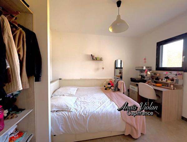 Villa d'architecte de type 4 avec vue imprenable sur le Pic Saint Loup proche de SAINT MATHIEU DE TREVIERS (34)