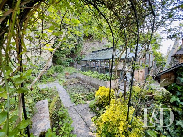 Propriété de Standing à Vendre