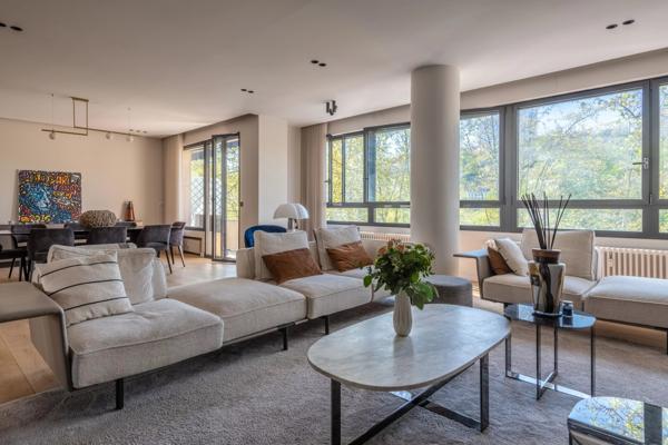 Lyon 6 - Tête d'Or - Appartement de 186,71 m² - Vue Dégagée sur le Rhône - 4 Chambres - Balcons - Garage - Cave