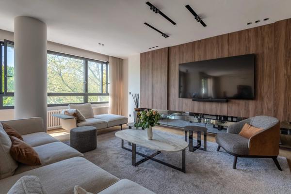 Lyon 6 - Tête d'Or - Appartement de 186,71 m² - Vue Dégagée sur le Rhône - 4 Chambres - Balcons - Garage - Cave