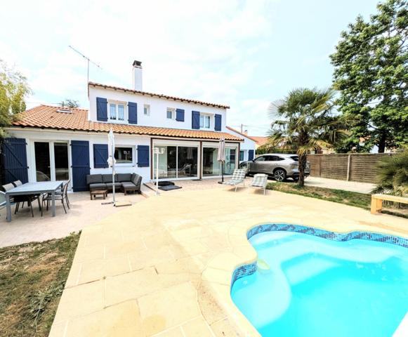 Maison familiale160?m²-6 pieces-Garage56m²-Piscine
