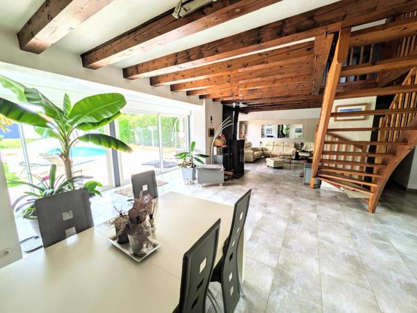 Maison familiale160?m²-6 pieces-Garage56m²-Piscine