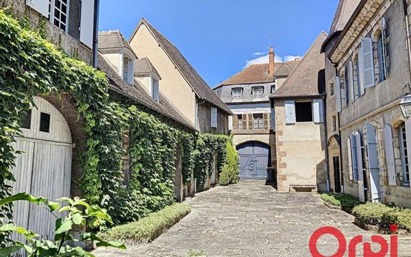 Maison à vendre    6 pièces •  Montluçon