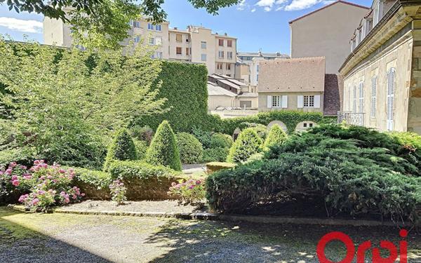 Maison à vendre    6 pièces •  Montluçon