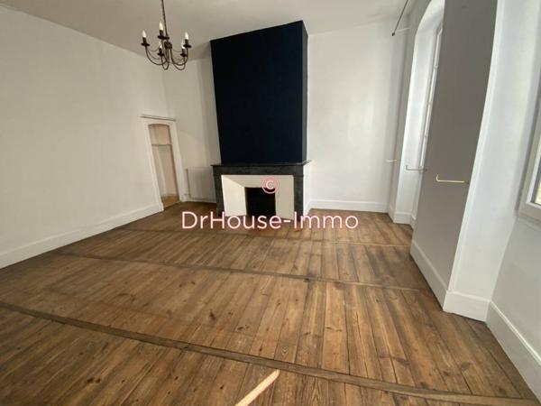 Appartement à louer 3 pièces de 84 m²
