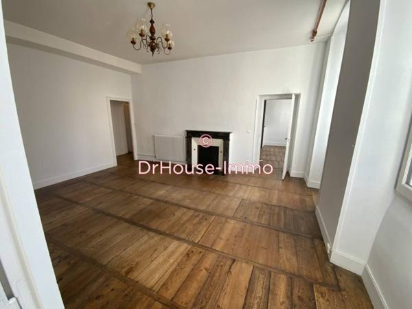 Appartement à louer 3 pièces de 84 m²