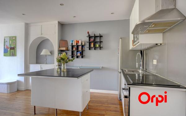 Appartement à vendre    3 pièces • 65,91 m2 Lyon 2