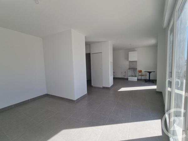 Appartement F4 à vendre  4 pièces - 77,96 m2 LA SEYNE SUR MER - 83