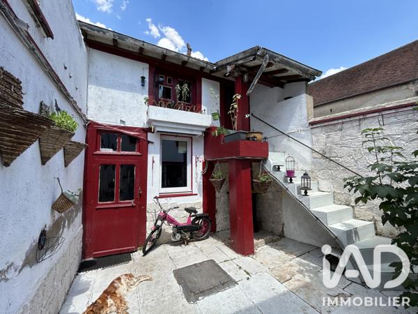 Maison à vendre 4 pièces 136 m² Ainay-le-Château