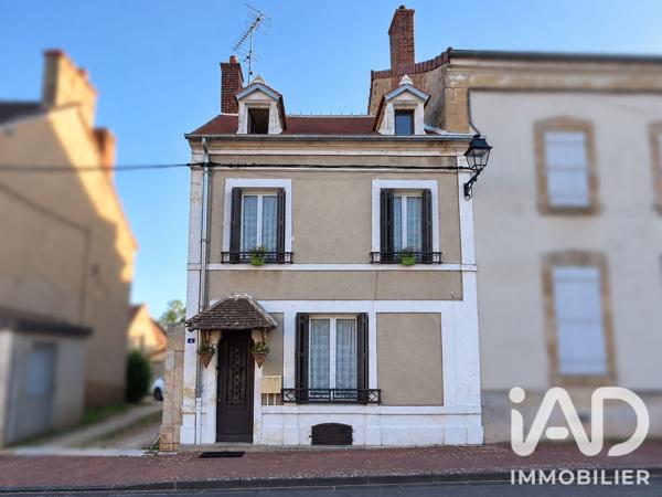 Maison à vendre 4 pièces 136 m² Ainay-le-Château