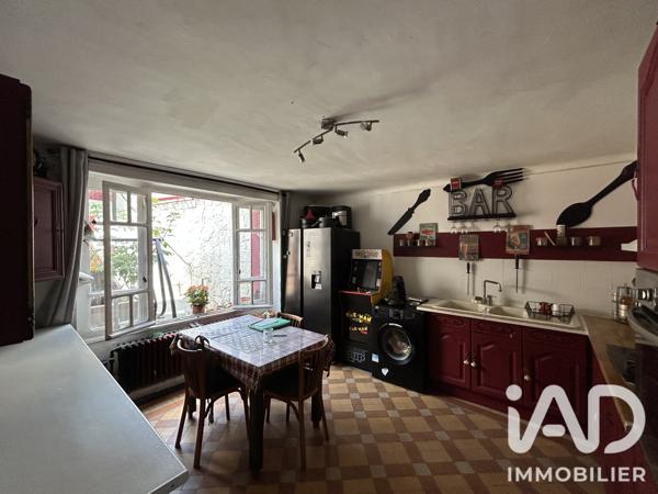 Maison à vendre 4 pièces 136 m² Ainay-le-Château