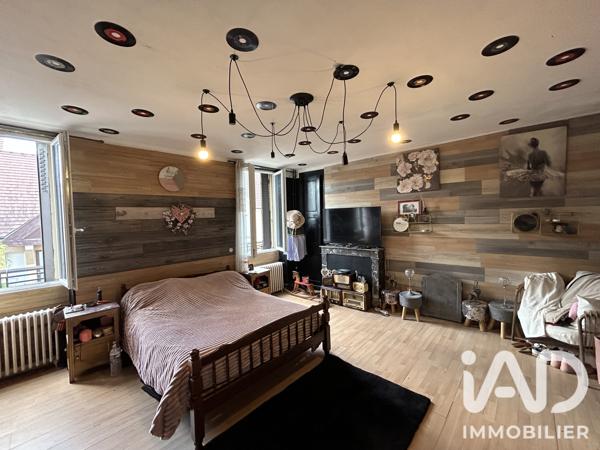 Maison à vendre 4 pièces 136 m² Ainay-le-Château