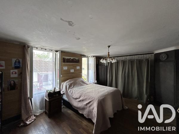 Maison à vendre 4 pièces 136 m² Ainay-le-Château