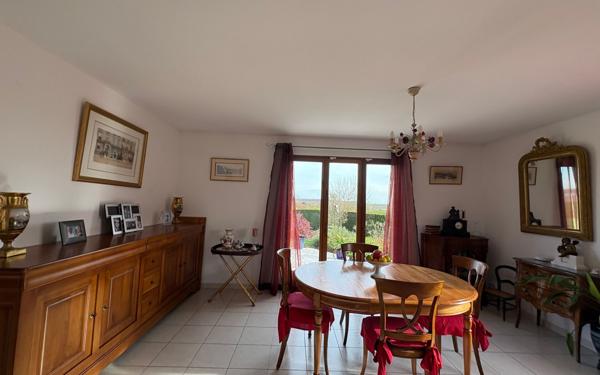 Maison à vendre    5 pièces • 142 m2 Sains-en-Amiénois