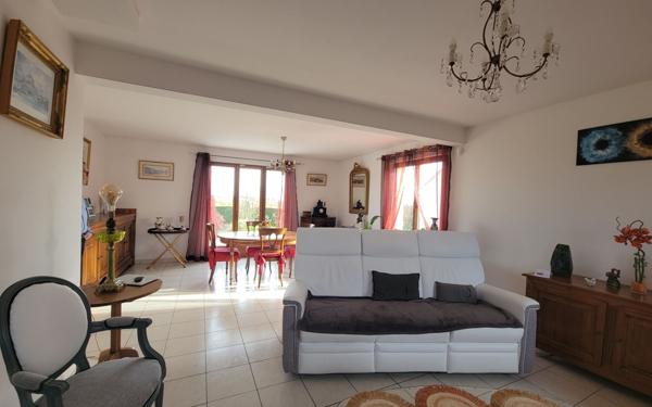 Maison à vendre    5 pièces • 142 m2 Sains-en-Amiénois