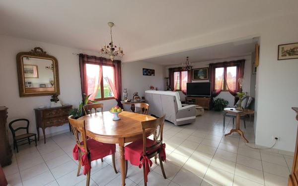 Maison à vendre    5 pièces • 142 m2 Sains-en-Amiénois