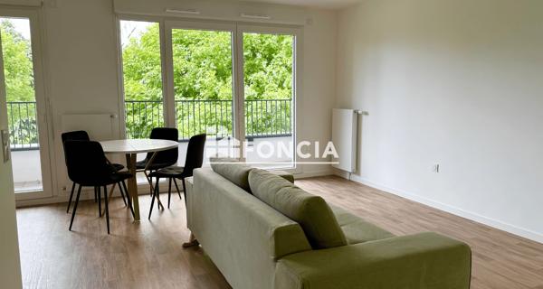 Location Studio meublé 32.8 m² - Les Clayes-sous-bois 78340
