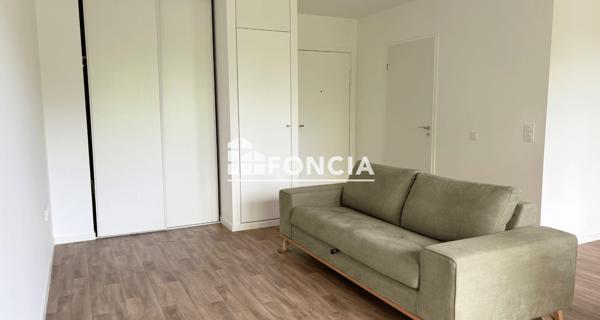 Location Studio meublé 32.8 m² - Les Clayes-sous-bois 78340