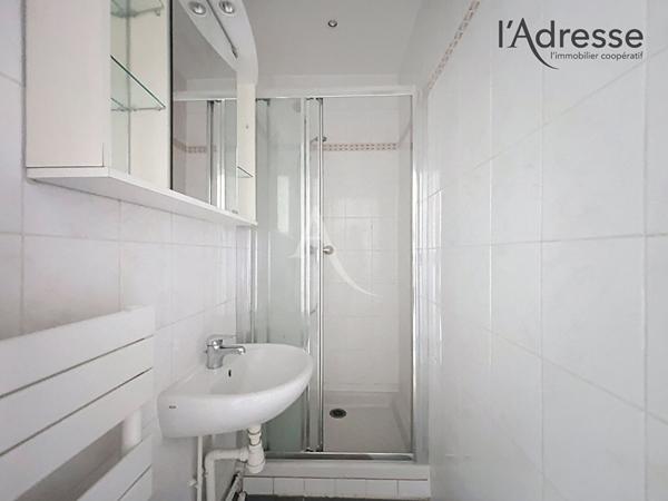 Suresnes Centre (Mairie) - Appartement 3 Pièces 54m² avec BALCON -