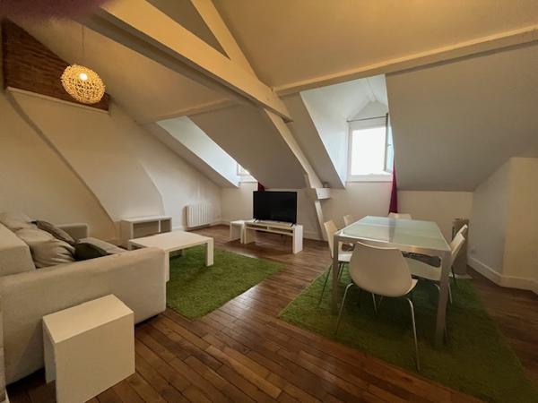 Poitiers Centre Ville, Place Charles de Gaulle T2bis meublé de 48.70m²