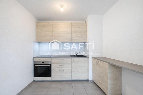 T2 rénové avec balcon et parking sécurisé