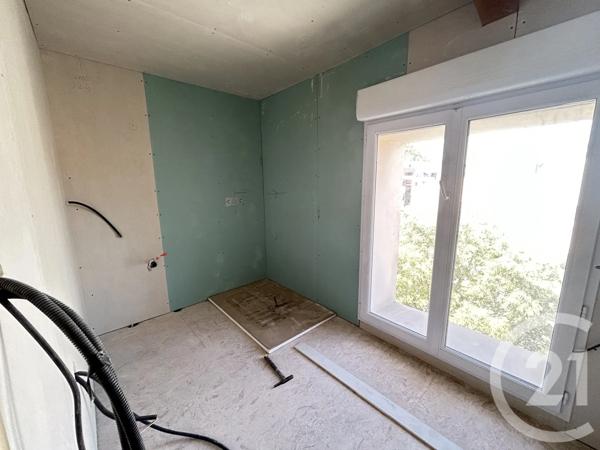 Appartement T3 à vendre  3 pièces - 69,14 m 2   CLERMONT L HERAULT  - 34
