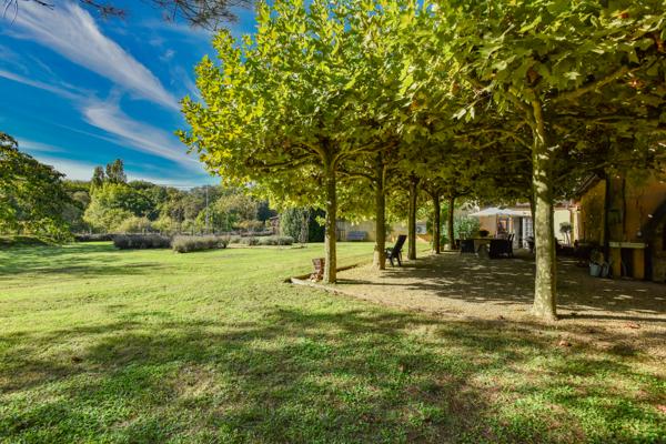 Ancienne bergerie en pierre compose de deux maisons indépendantes