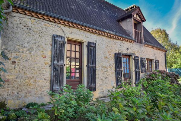 Ancienne bergerie en pierre compose de deux maisons indépendantes