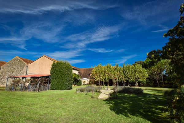 Ancienne bergerie en pierre compose de deux maisons indépendantes