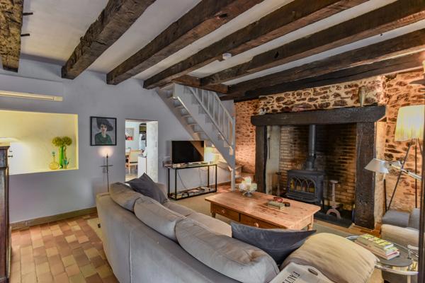 Ancienne bergerie en pierre compose de deux maisons indépendantes