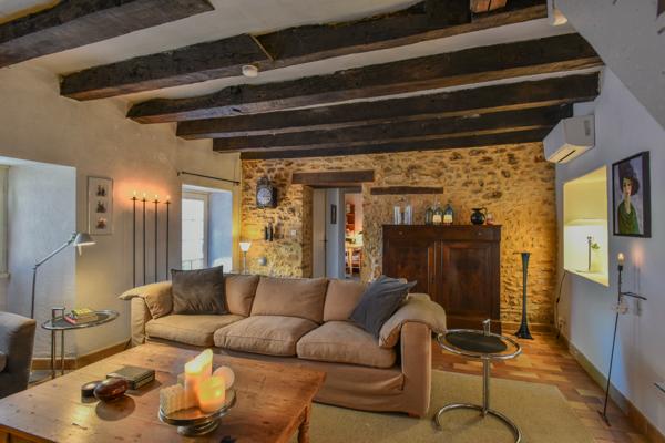 Ancienne bergerie en pierre compose de deux maisons indépendantes