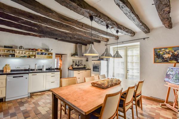 Ancienne bergerie en pierre compose de deux maisons indépendantes