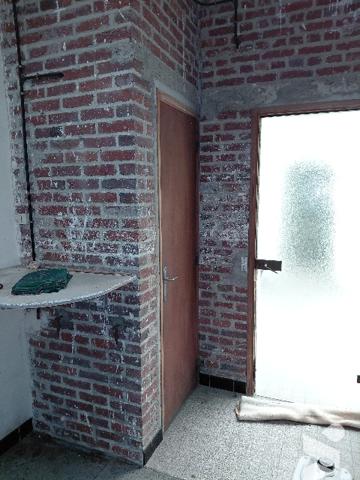 Maison à rénover. Possibilité aménagements pour immeuble de rapport.