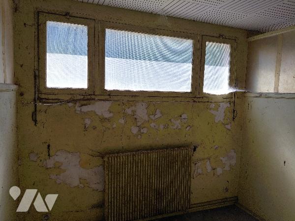 Maison à rénover. Possibilité aménagements pour immeuble de rapport.