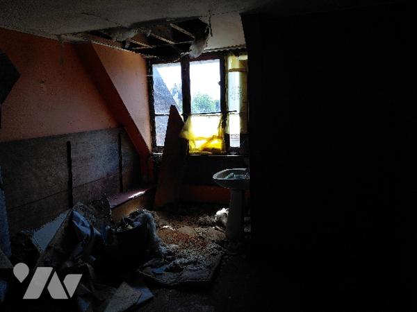 Maison à rénover. Possibilité aménagements pour immeuble de rapport.