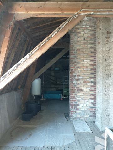 Maison à rénover. Possibilité aménagements pour immeuble de rapport.