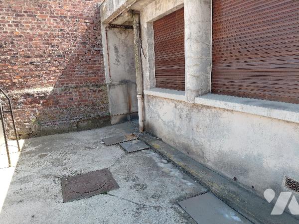 Maison à rénover. Possibilité aménagements pour immeuble de rapport.